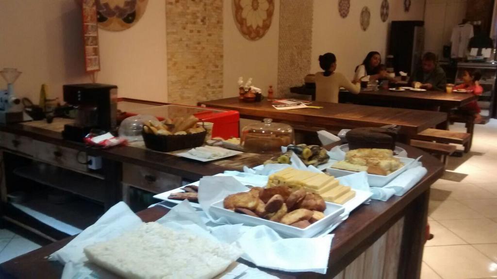 Cafe Preto Pousada E Bistro Мукуже Екстер'єр фото